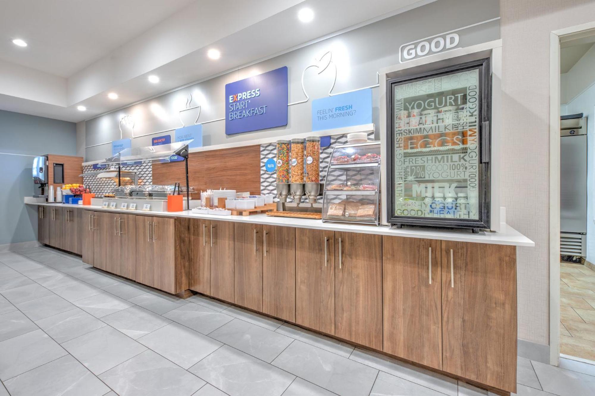 Holiday Inn Express Hotel & Suites Dallas West By Ihg Bagian luar foto
