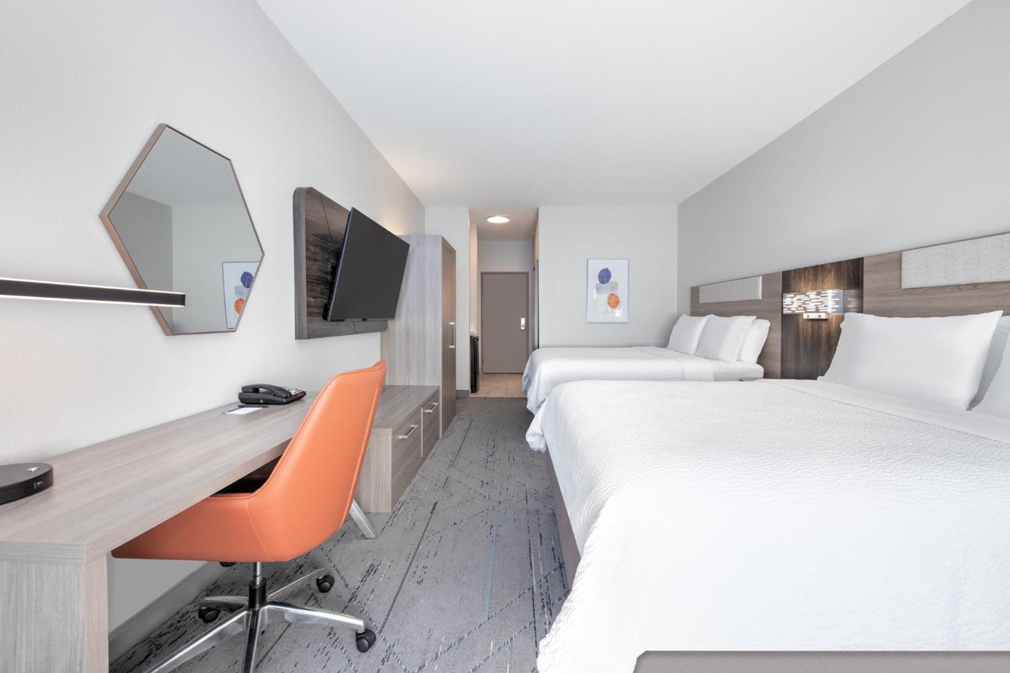 Holiday Inn Express Hotel & Suites Dallas West By Ihg Bagian luar foto