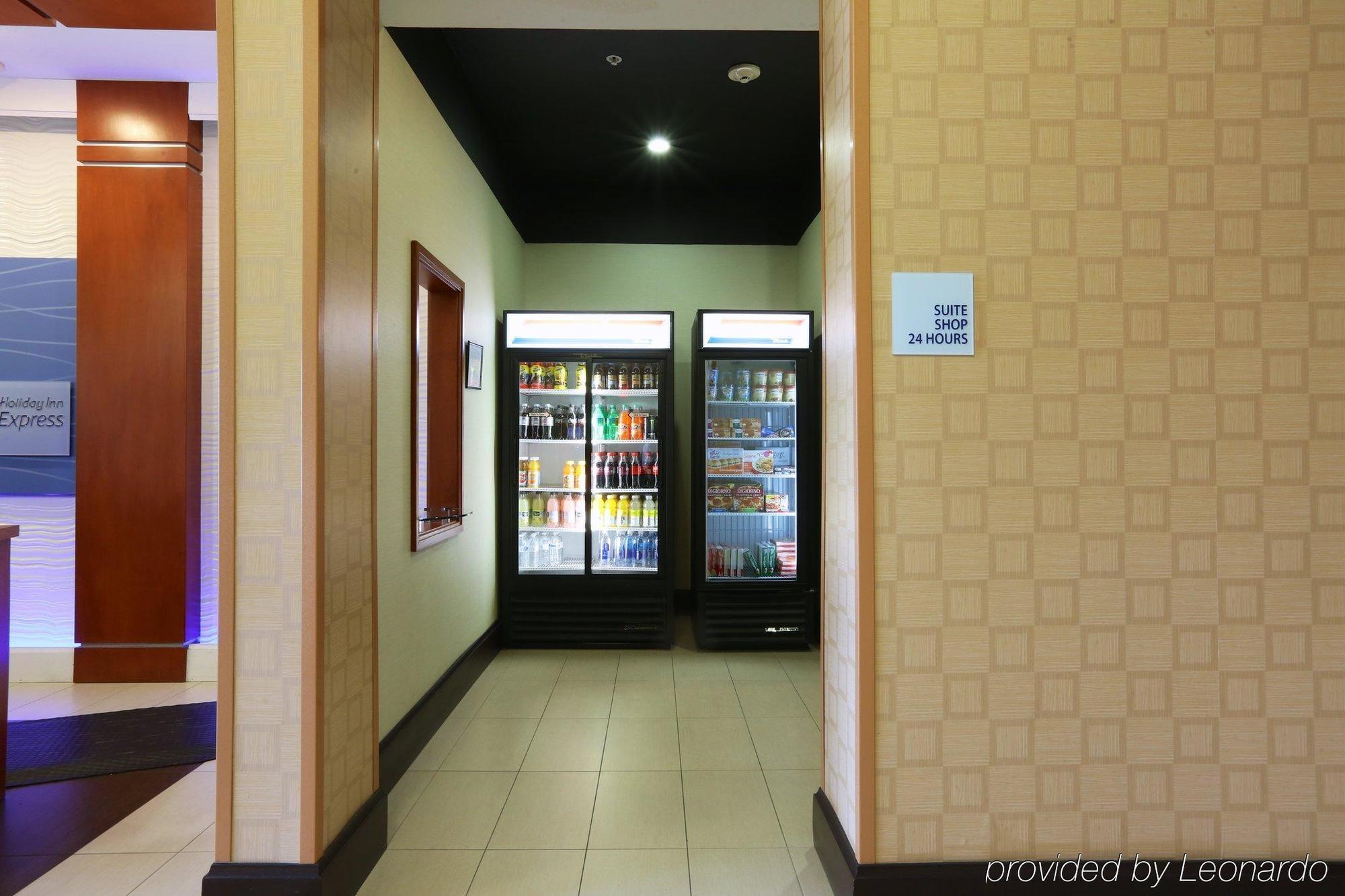 Holiday Inn Express Hotel & Suites Dallas West By Ihg Bagian luar foto