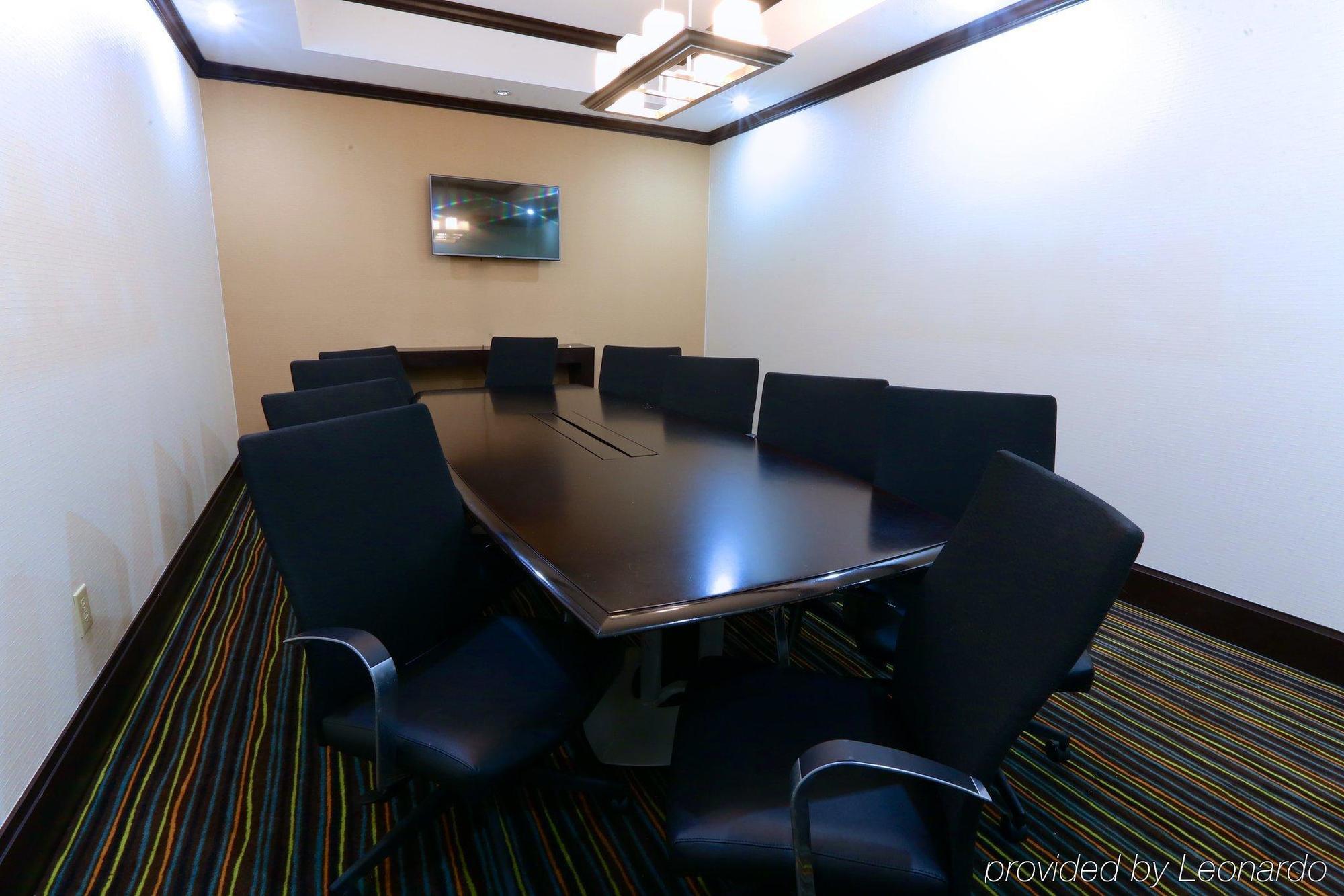 Holiday Inn Express Hotel & Suites Dallas West By Ihg Bagian luar foto