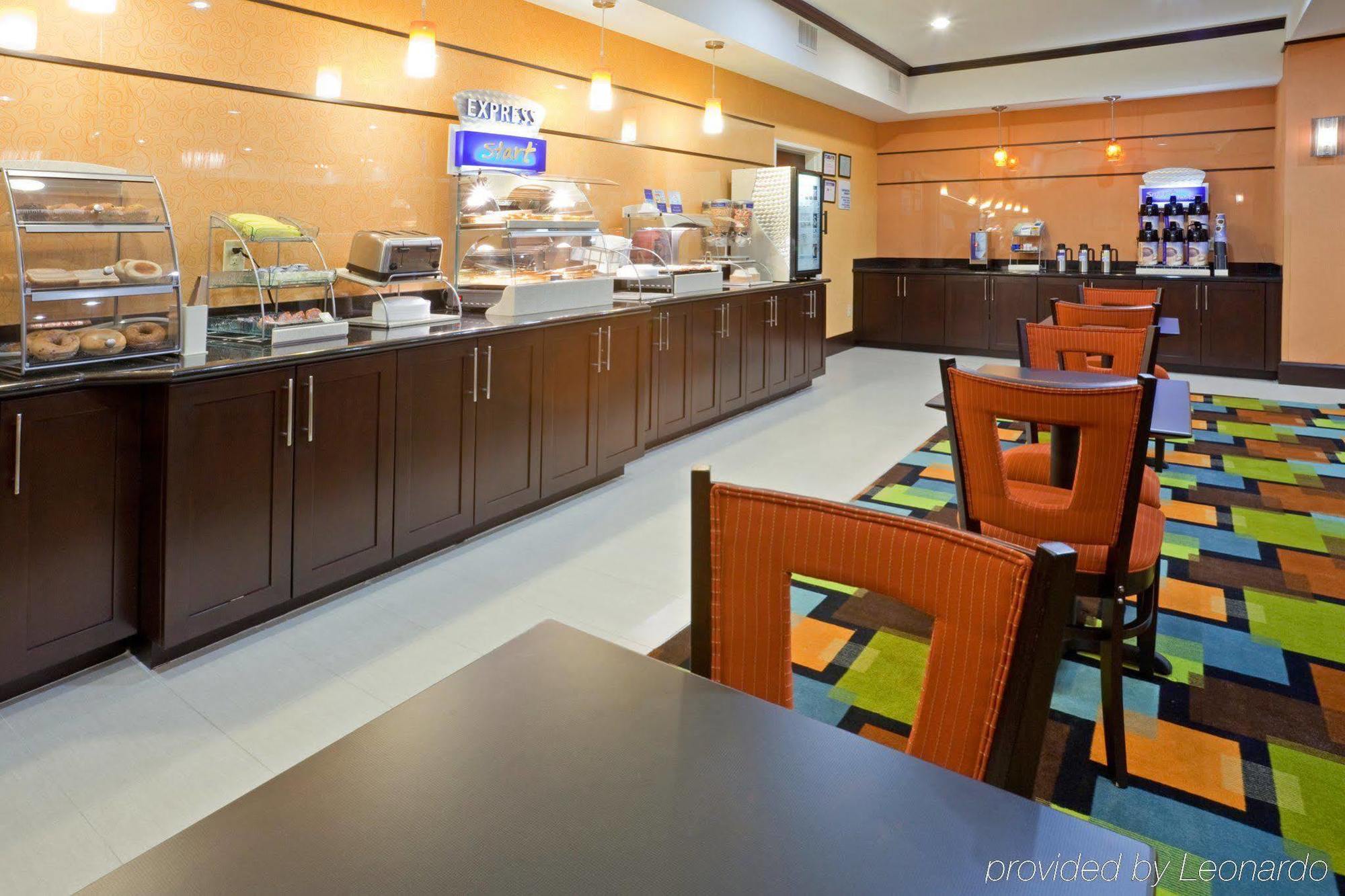 Holiday Inn Express Hotel & Suites Dallas West By Ihg Restoran foto